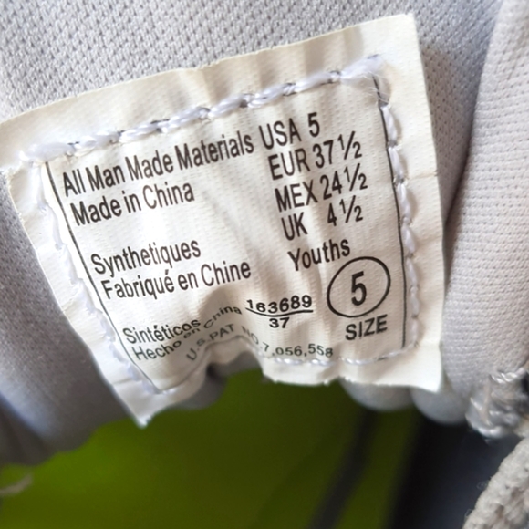 🆕 NWT CHAMPIONS MEMORY FOAM SNEAKERS ATHLETIC SHOES (4-04132020) - Picture 4 of 7